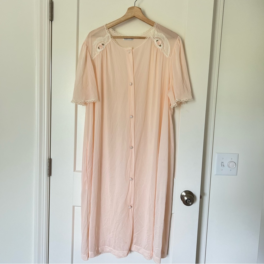 Vintage Lorraine Pink Lace Nightgown Blush Button Down‎ Soft Girl Boho Kimono 🌸